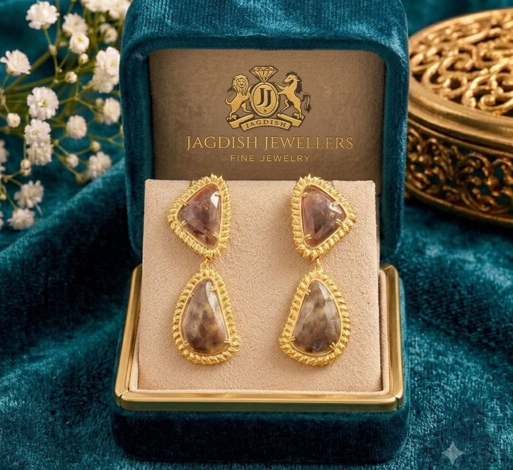 SEC-256 GOLDEN SILVER EARRING
