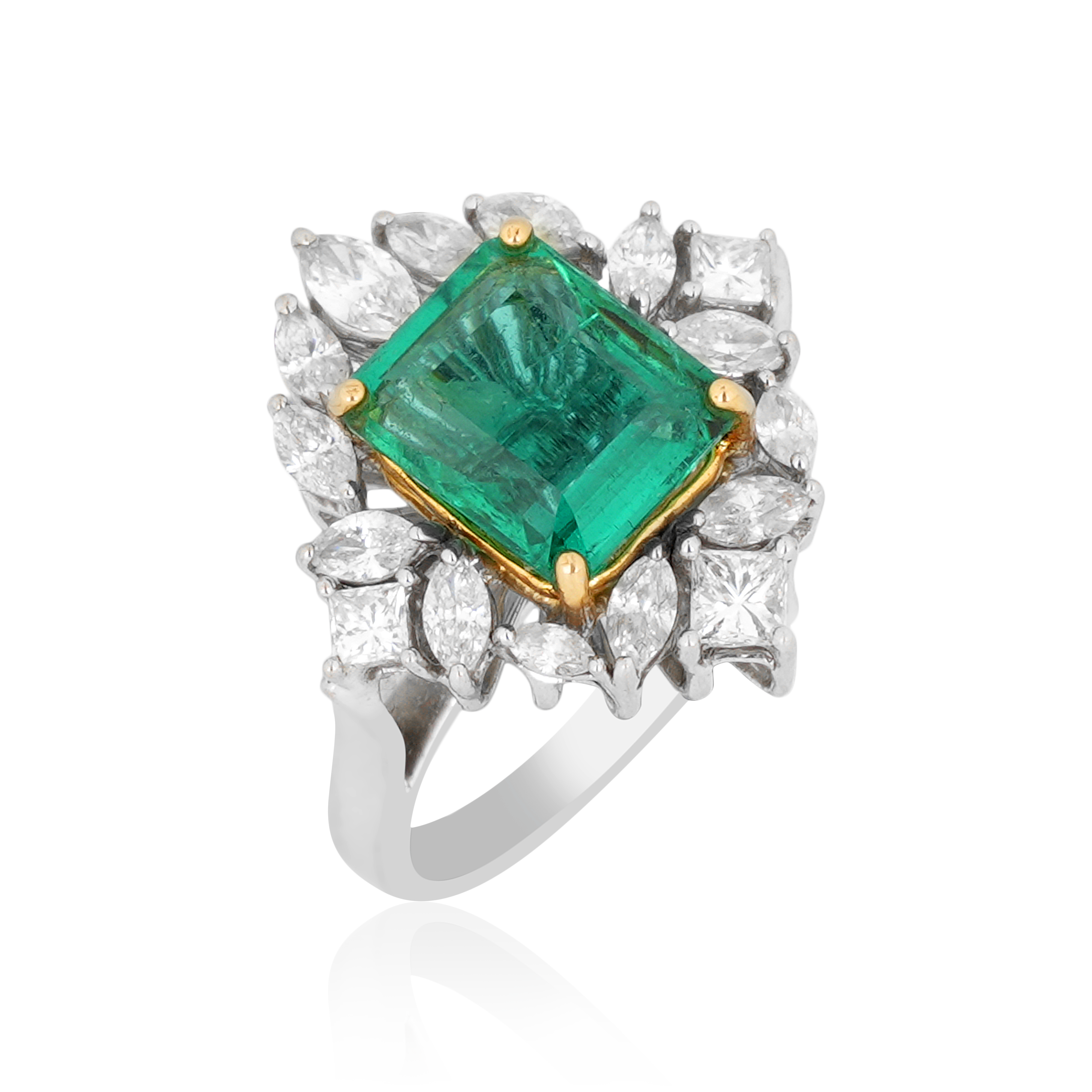 DLRE - 426 Emr Diamond Ring