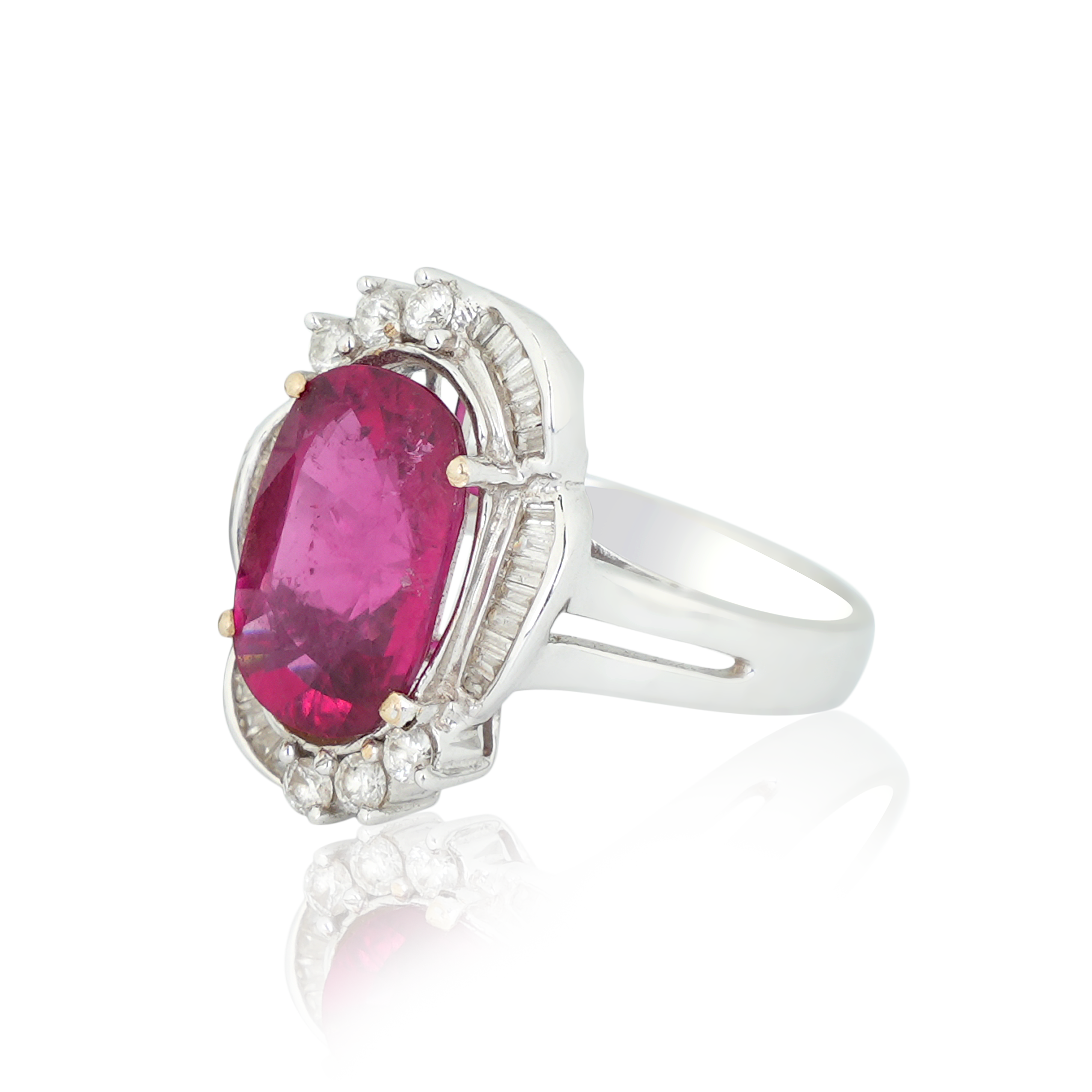 DLRE - 309 Tourmaline Diamond Ring